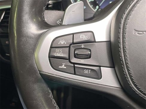 Used 2018 BMW 530i xDrive image 32