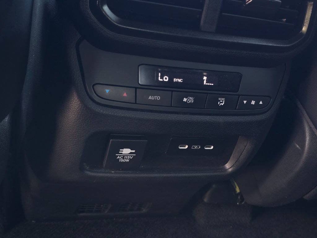 Used 2024 Honda Pilot TrailSport image 11