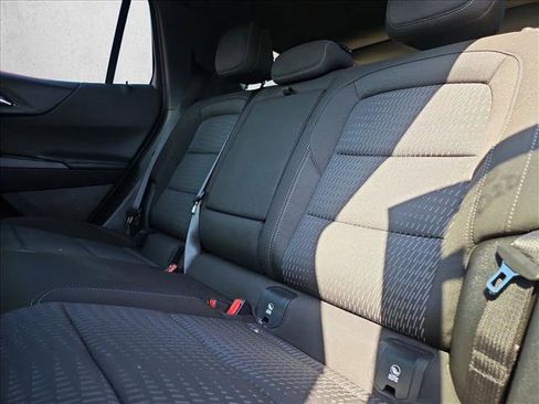 Used 2025 Chevrolet Equinox LT image 14