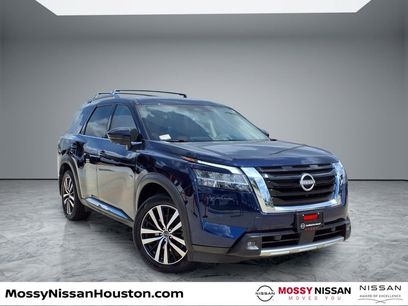 Used 2023 Nissan Pathfinder Platinum