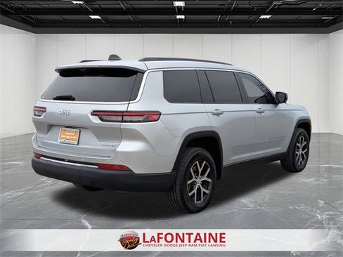 Certified 2024 Jeep Grand Cherokee L Limited w/ Luxury Tech Group II image 5