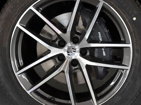 New 2026 Porsche Macan image 27