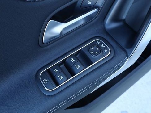 Used 2025 Mercedes-Benz CLA 250 image 25