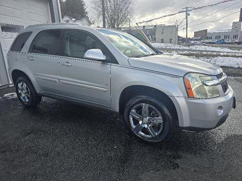 Used 2009 Chevrolet Equinox LT w/ Chrome And Sound Package image 5