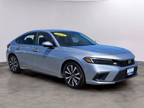 Certified 2024 Honda Civic EX-L image 3