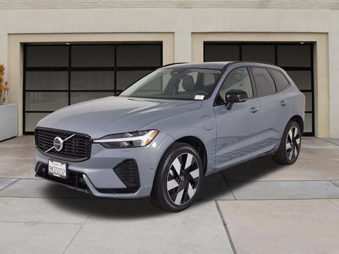 Certified 2024 Volvo XC60 T8 Plus w/ Protection Package Premier AWD/4WD image 3