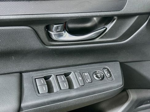 Used 2025 Honda CR-V LX image 15