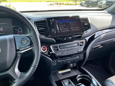 Used 2019 Honda Pilot Elite image 8
