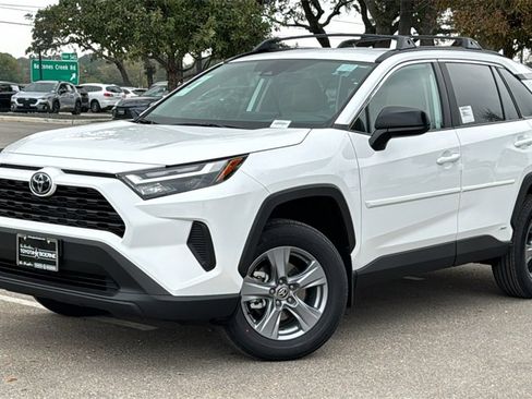 New 2025 Toyota RAV4 LE image 34