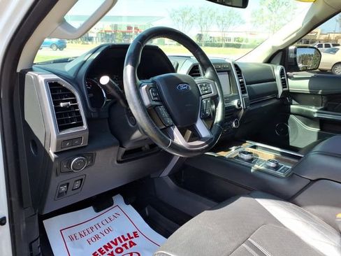 Used 2018 Ford Expedition Platinum image 16