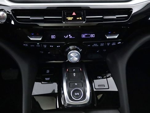 Certified 2024 Acura MDX SH-AWD w/ Technology Package image 25