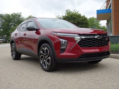 Certified 2024 Chevrolet Trax RS w/ Driver Confidence Package image 27