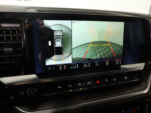 Used 2025 Chevrolet Silverado 1500 LTZ image 6