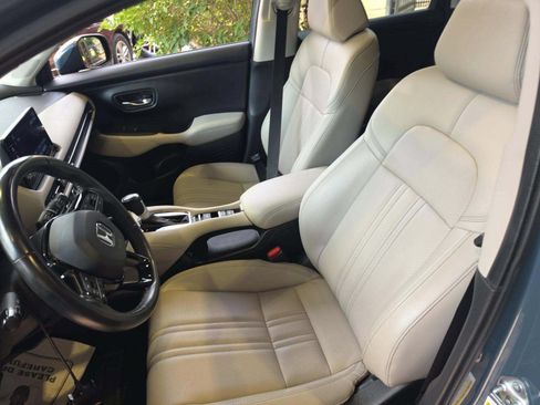 Used 2023 Honda HR-V EX-L image 6