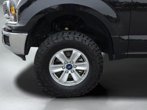 Used 2018 Ford F150 XLT image 10