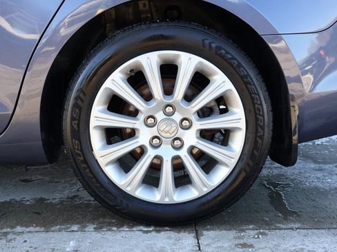 Used 2013 Buick LaCrosse Premium w/ Entertainment Package image 39