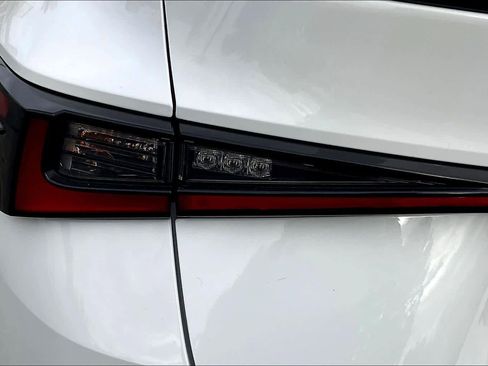 Used 2022 Lexus IS 350 F Sport image 30