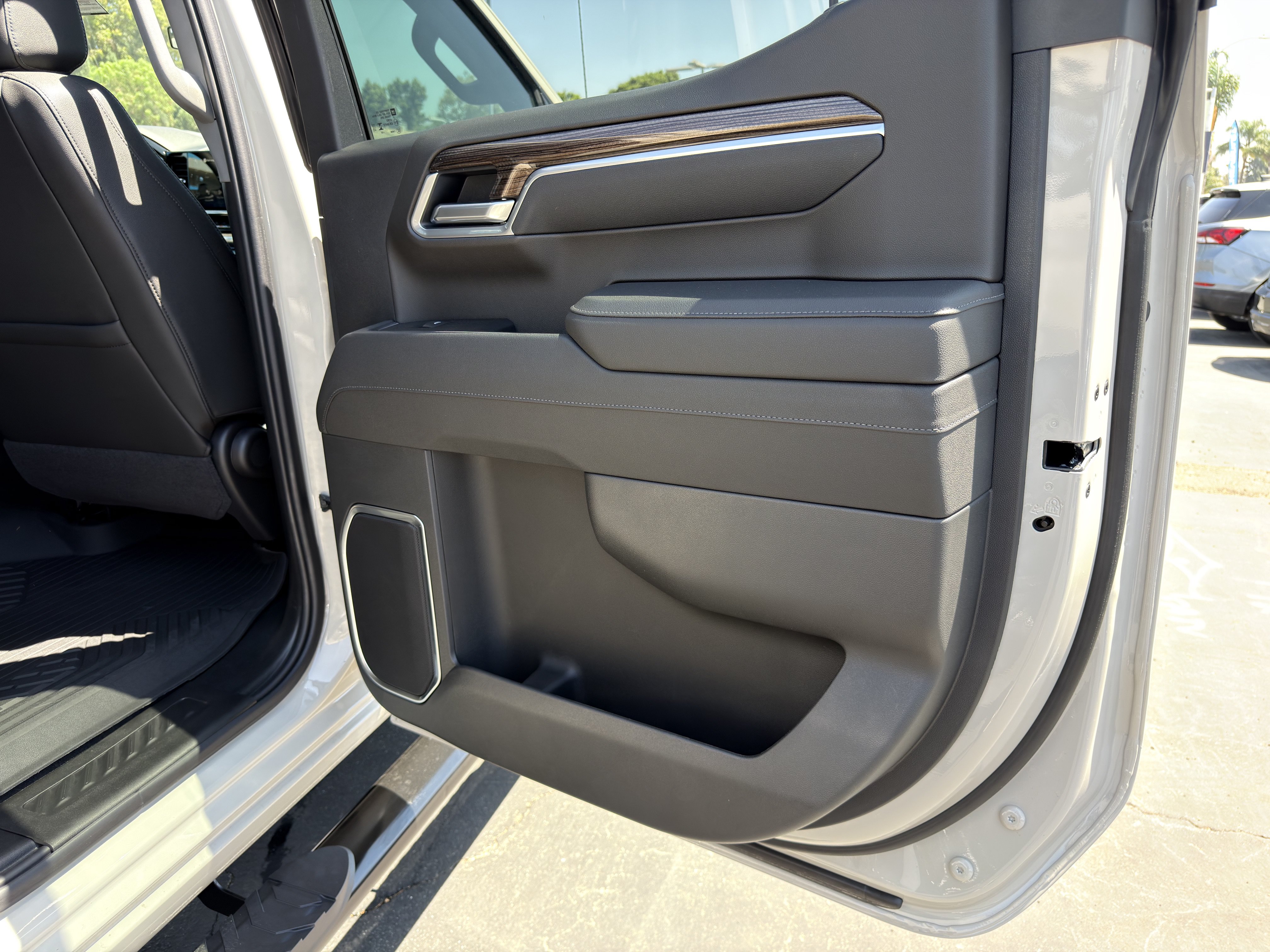 New 2026 Chevrolet Silverado 1500 RST w/ Convenience Package II AWD/4WD image 13
