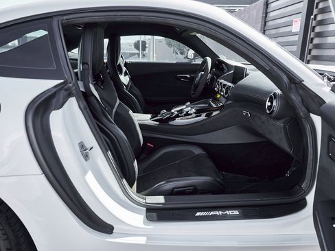 Used 2018 Mercedes-Benz AMG GT R image 38