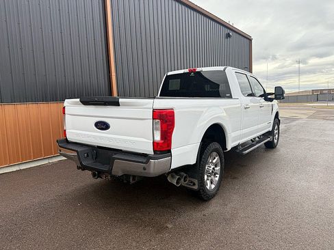 Used 2019 Ford F250 XLT w/ XLT Premium Package image 6