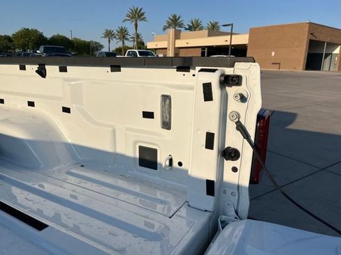 Used 2024 Jeep Gladiator Sport AWD/4WD image 7