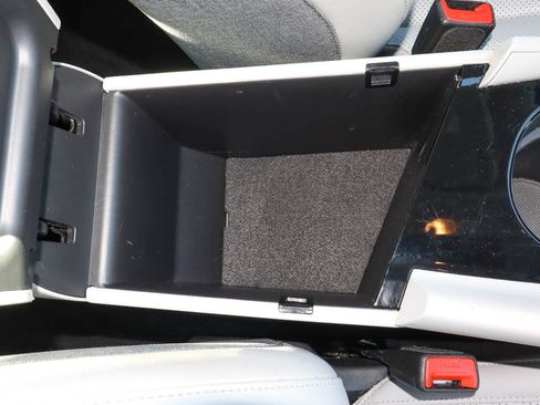 Used 2024 Hyundai Elantra Limited FWD image 26