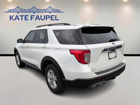 Used 2022 Ford Explorer XLT w/ Equipment Group 202A AWD/4WD image 5