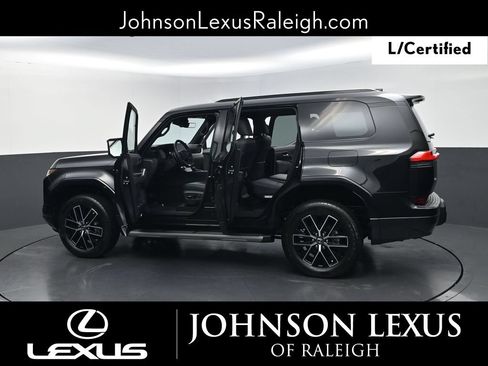 Used 2024 Lexus GX 550 w/ Accessory Package (Z1) AWD/4WD image 38