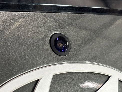 Certified 2025 Hyundai Elantra Sport image 15