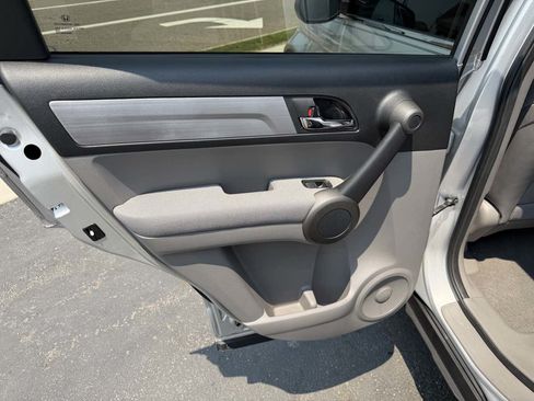 Used 2010 Honda CR-V LX image 14