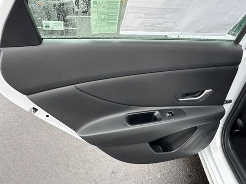 New 2026 Hyundai Elantra SE FWD image 12
