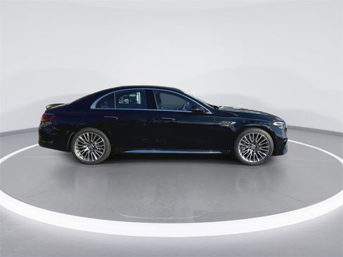 New 2025 Mercedes-Benz E 53 AMG e 4MATIC Sedan image 9