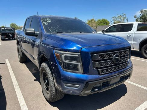Used 2021 Nissan Titan SV w/ SV Convenience Package AWD/4WD image 2