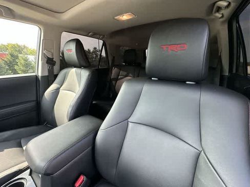 Used 2023 Toyota 4Runner TRD Off-Road Premium w/ Off Road Premium Plus Package AWD/4WD image 17