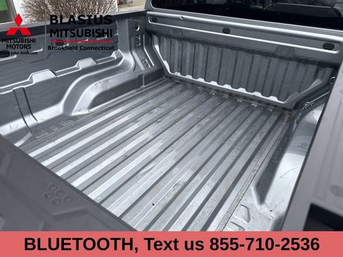 Used 2023 Chevrolet Colorado W/T image 5