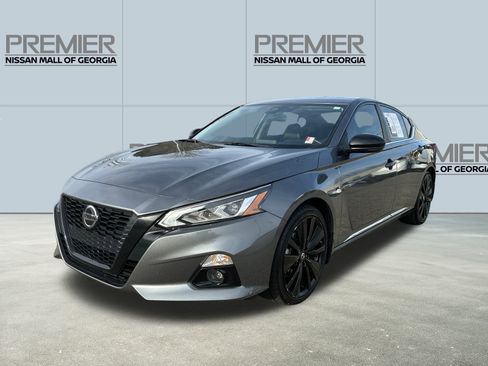 Used 2022 Nissan Altima 2.5 SR w/ Midnight Edition Package image 1