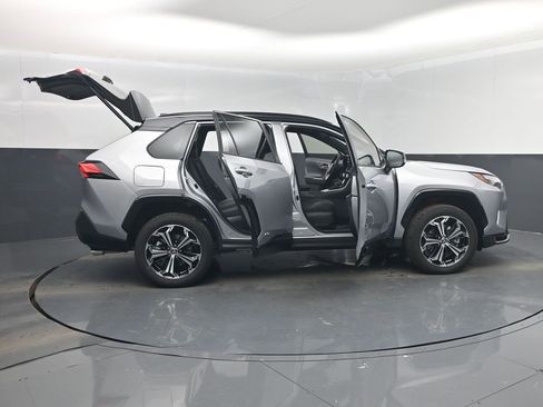 Used 2025 Toyota RAV4 XSE image 51