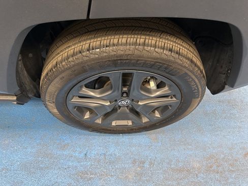 Used 2024 Toyota RAV4 Adventure image 17