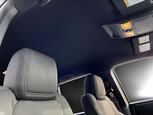 Used 2026 Nissan Frontier SV w/ All-Weather Content Package image 27