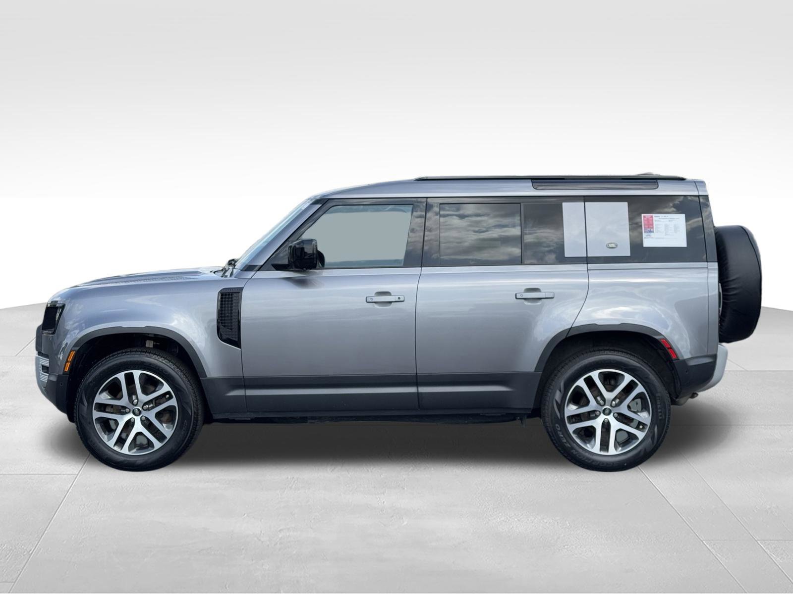 Used 2024 Land Rover Defender 110 S AWD/4WD image 8