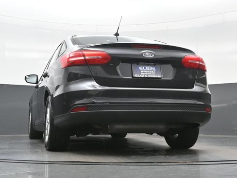 Used 2015 Ford Focus SE FWD image 27