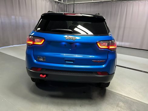 Used 2024 Jeep Compass Trailhawk w/ Trailhawk Elite Group AWD/4WD image 6