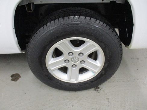 Used 2011 Dodge Dakota Big Horn w/ Skid Plate Group image 4