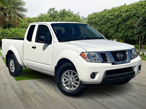 Used 2019 Nissan Frontier SV image 11