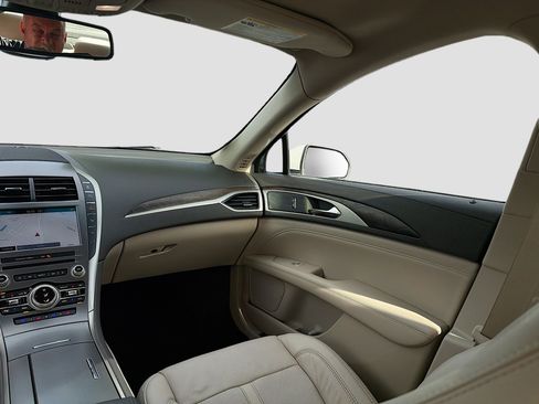 Used 2017 Lincoln MKZ Reserve w/ Technology Package image 25