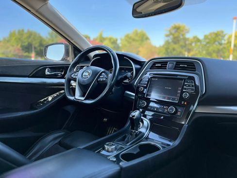 Used 2016 Nissan Maxima SR FWD image 17