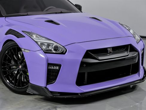 Used 2020 Nissan GT-R Premium AWD/4WD image 3