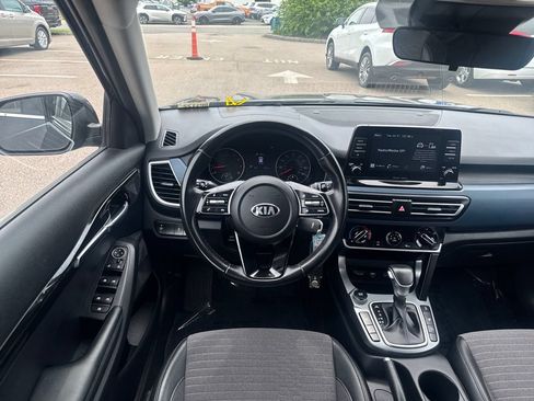 Used 2021 Kia Seltos S AWD/4WD image 12