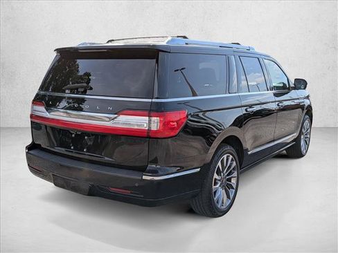 Used 2018 Lincoln Navigator L Select AWD/4WD image 5