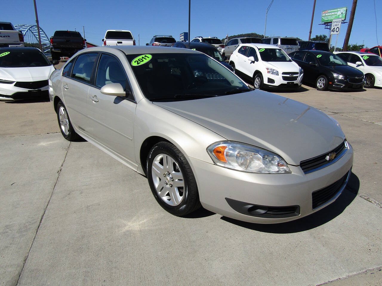 Used 2011 Chevrolet Impala LT FWD image 2